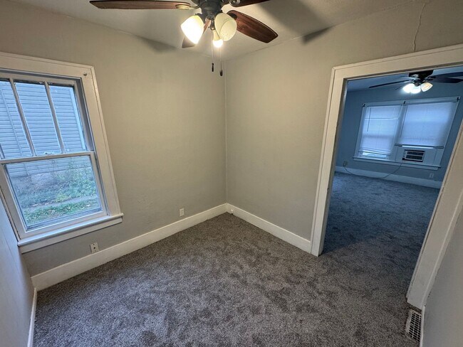 Photo - 623 W Main St Unit 3