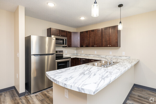 2BR, 1BA - 900SF - Kitchen - 204 3rd Ave SE Apartments