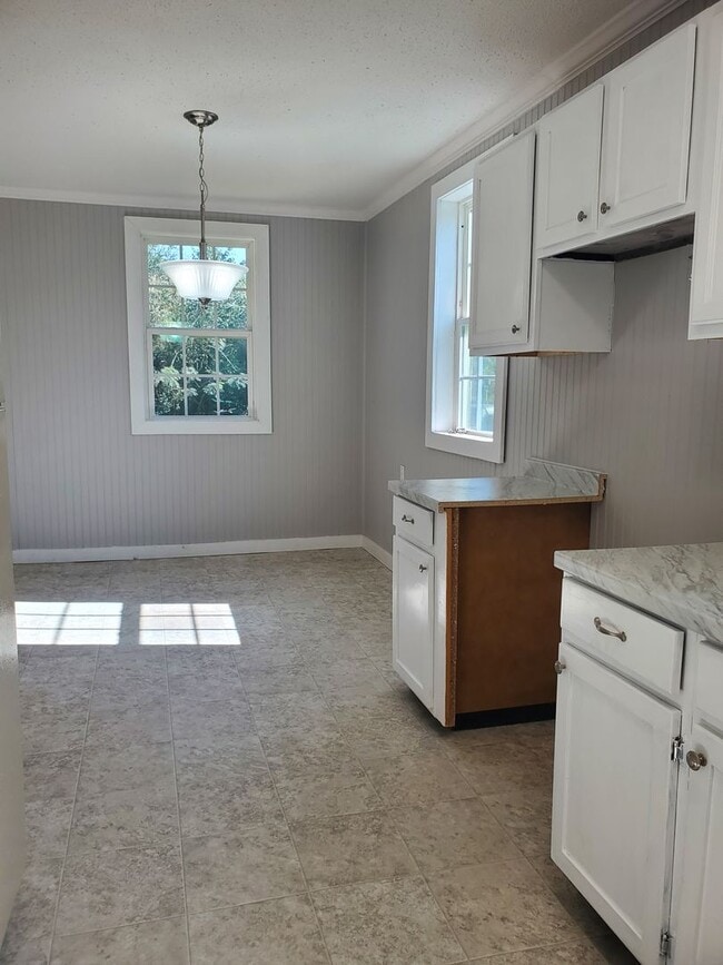 149 Circle Dr
