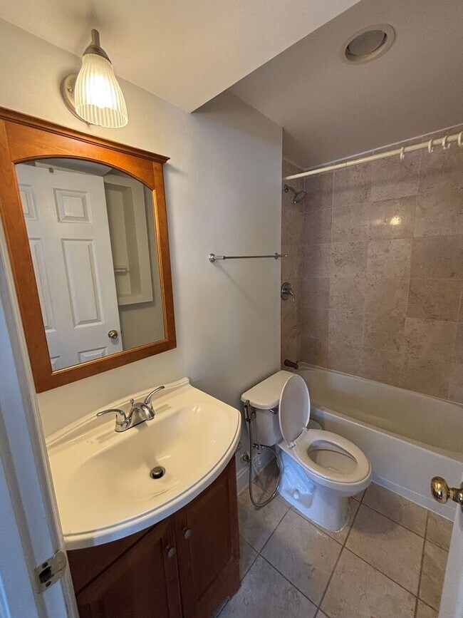 Photo - 1125 12th St NW