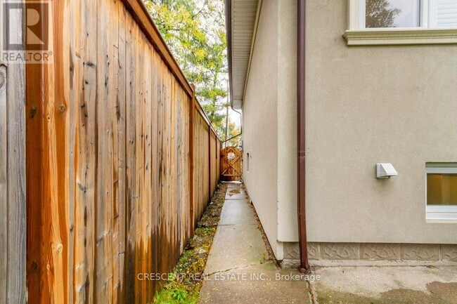 Photo - 1550 Ogden Ave