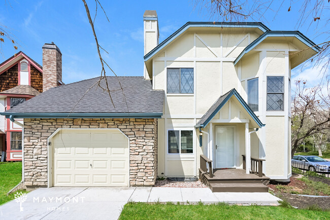 Charming Home - Charming Home