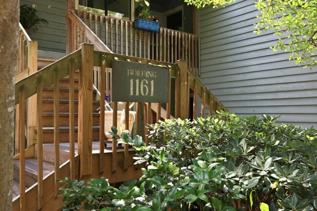Photo - Spacious 2BR Condo in Desirable Snee Farm