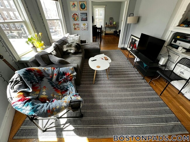 Photo - 208 Kelton St Unidad 2