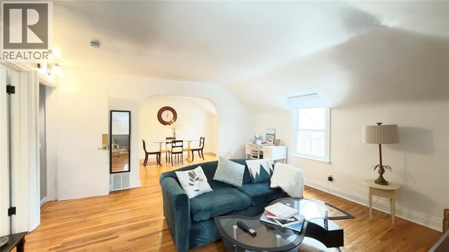 Photo - 826 Michigan Ave