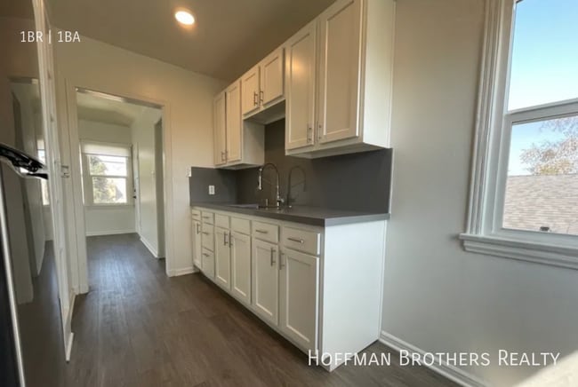 Building Photo - 1629 S Wooster St