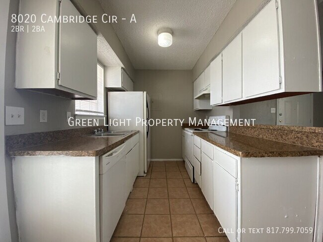 Photo - 8020 Cambridge Cir