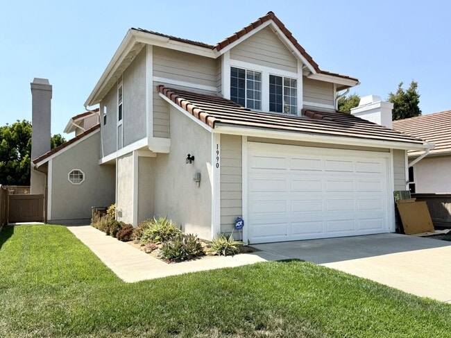 Building Photo - Beautiful Gated Rancho Montecito! Rental