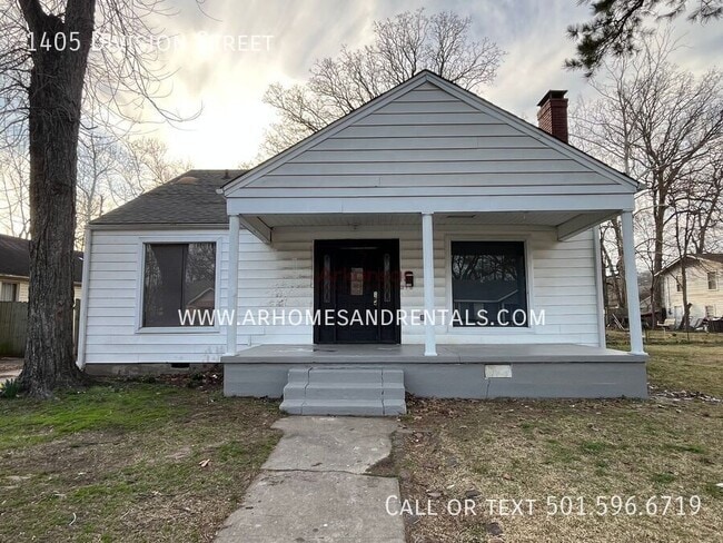 Building Photo - 1405 Division St