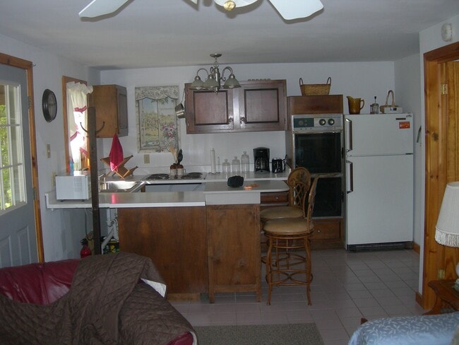 Photo - 1406 Summerhill Rd