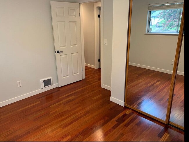 Photo - 4902 NE 123rd Ave