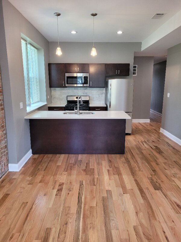 Photo - 519 W 65th Pl Unidad 1