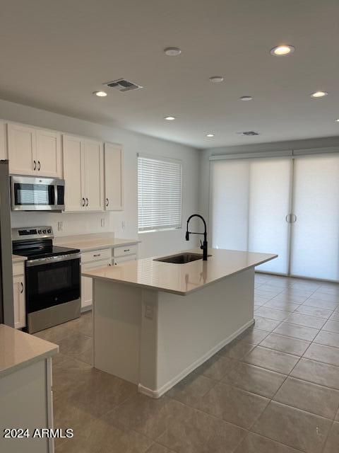 Photo - 2085 E Wetleaf Pl