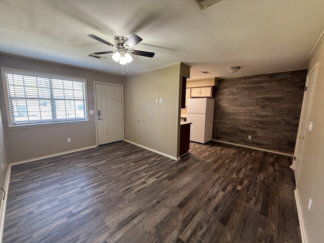 Photo - 436 Helen St