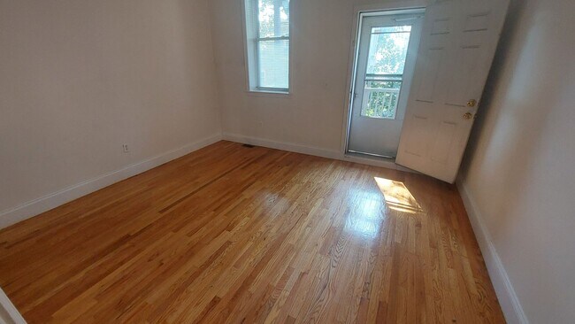 Photo - 76 W Cottage St Unit 1
