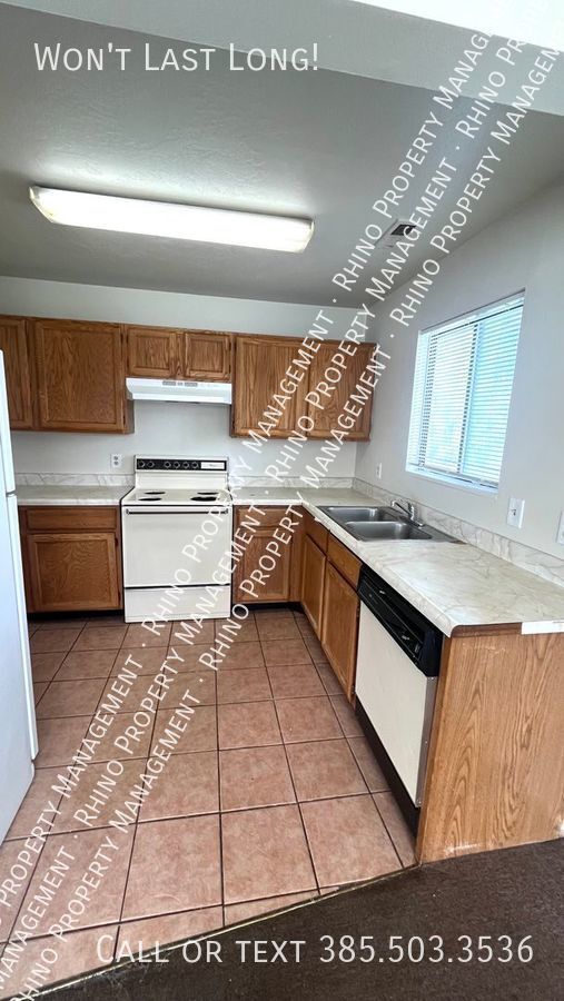 2 Bedroom/2 Bathroom Apartment in Kearns - 2 Bedroom/2 Bathroom Apartment in Kearns Unit 10