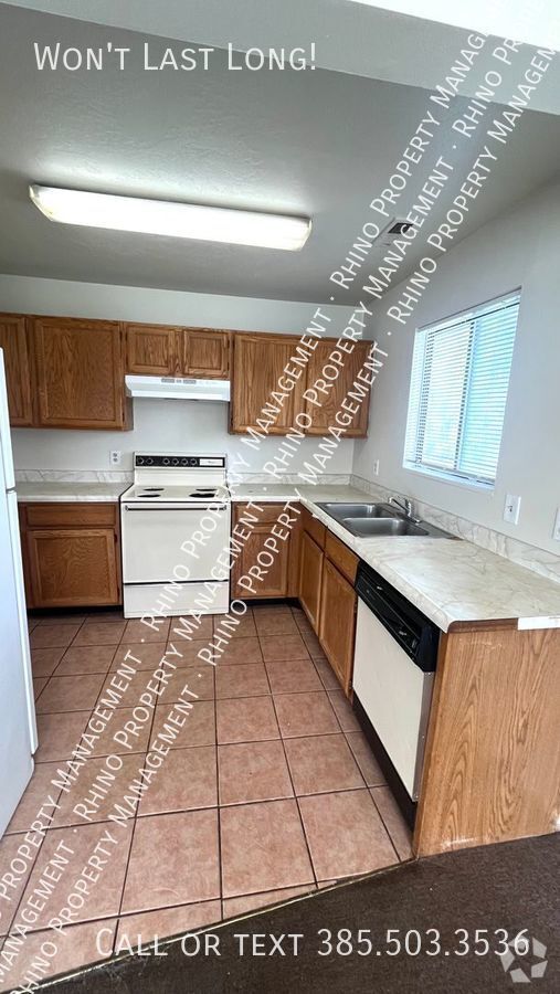 Building Photo - 2 Bedroom/2 Bathroom Apartment in Kearns Unit 10