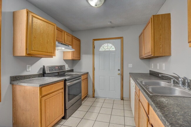 Photo - 1807 Madison Ave Unit Apartment 2