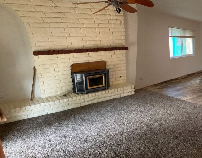 Photo - 4709 Summertree Ln