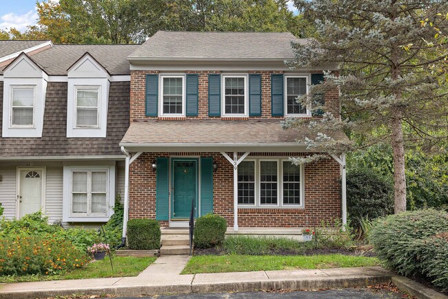 Building Photo - Lovely Home in Mendenhall Village