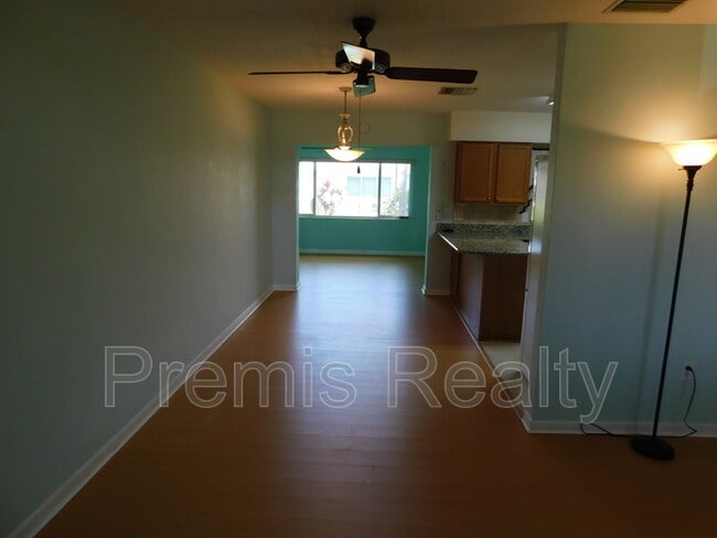 3563 Floral Dr SE