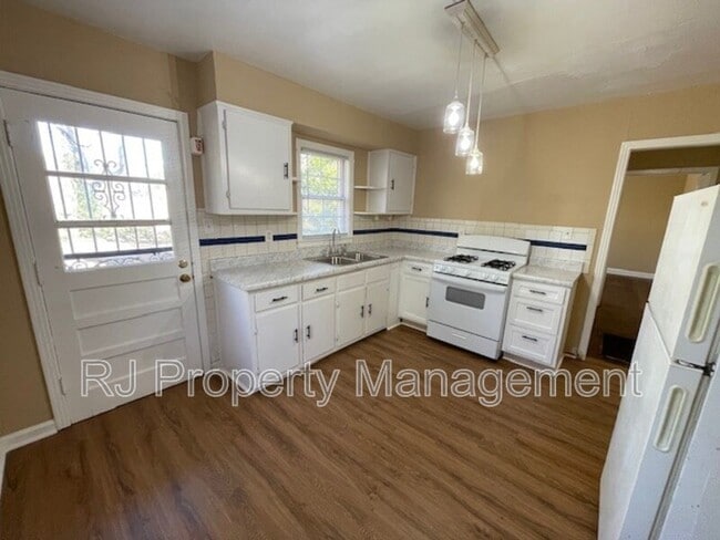 Photo - 3542 Millington Rd