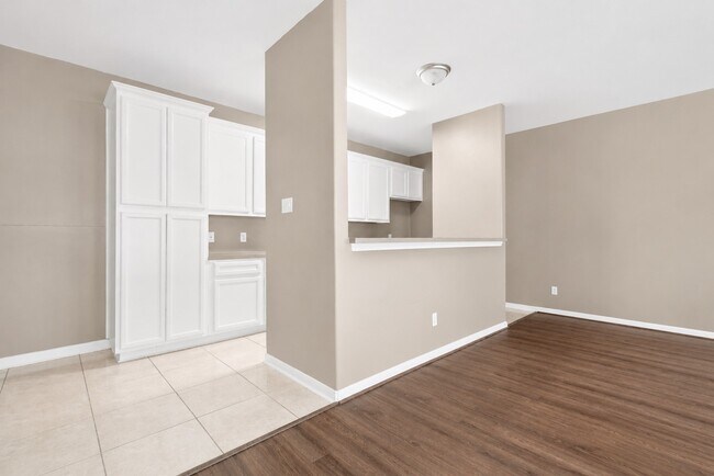 Photo - 172 Binnacle Ct Unit A