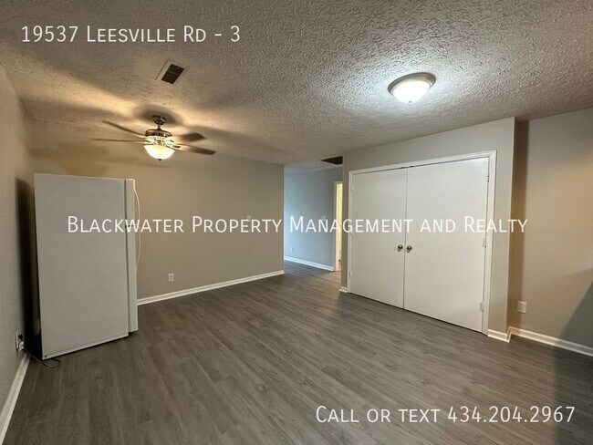 Photo - 19537 Leesville Rd Unidad 3