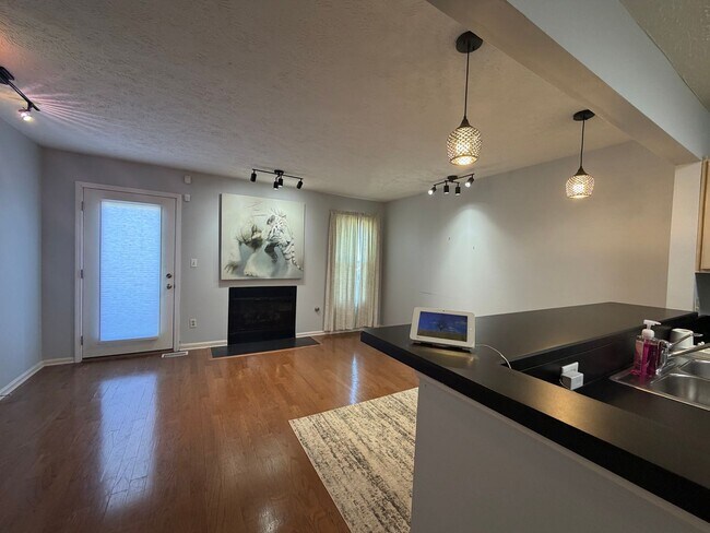 Photo - Location, Convenience & Comfort – Steps from Cleveland Clinic!