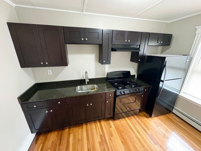 Building Photo - 23 Mall St Unit 9 Rental