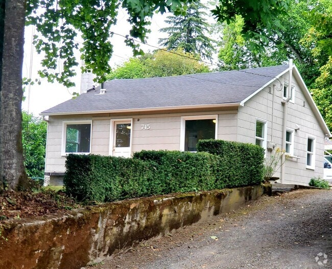 Building Photo - Maplecrest Unit A Rental