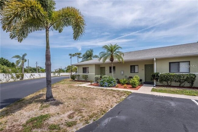Photo - 25225 Rampart Blvd