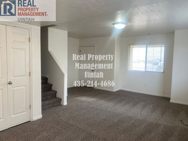 Photo - Beautiful Twin Home for Rent!