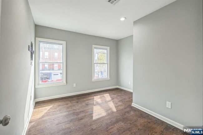 Photo - 541 Union Ave Unit 2