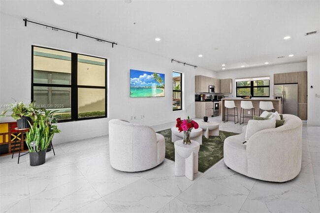 Photo - 6146 SW 36th Ct