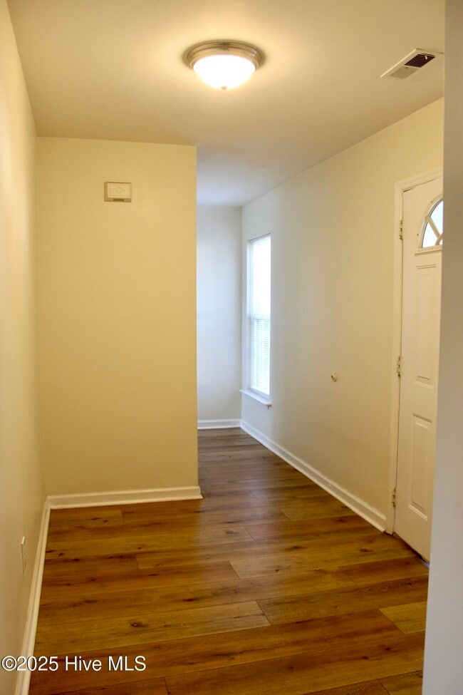 Photo - 1504 Amhearst Ct
