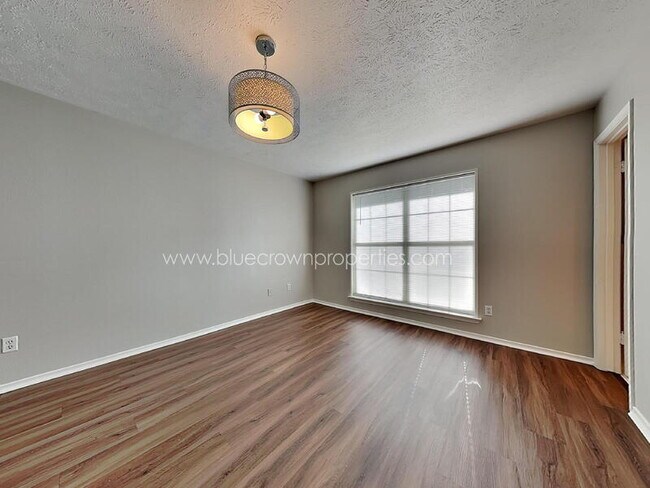 Photo - 8322 Lullwater Dr