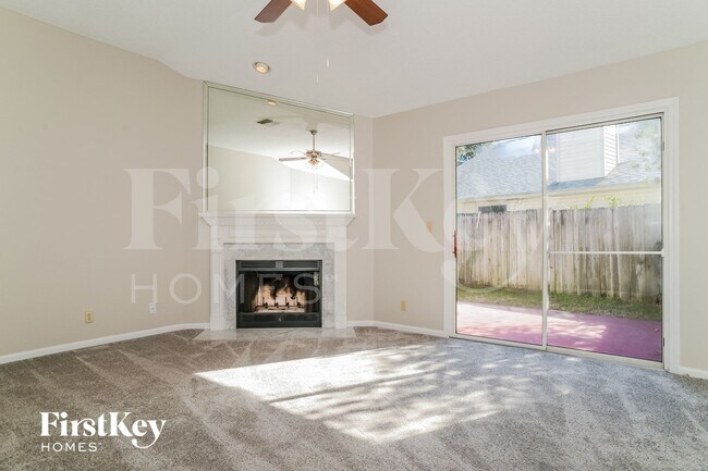 Photo - 1915 Ashmore Green Dr