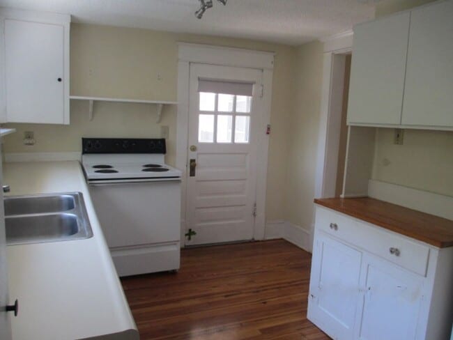 Photo - Wonderful 2br 1ba Condo in Five Points! Av...