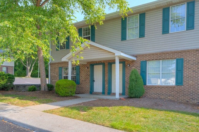 Photo - 846 Patrick Henry Dr