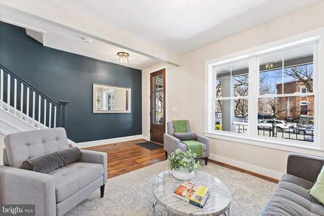 Photo - 705 Kentucky Ave SE