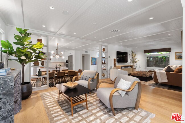 Photo - 929 Marco Pl