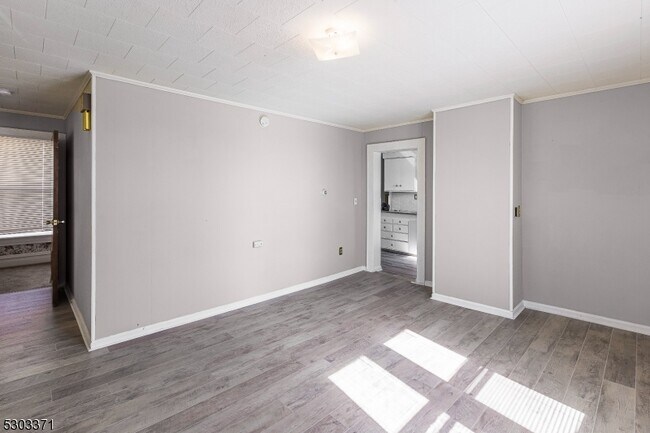 Photo - 26 Schooleys Mountain Rd