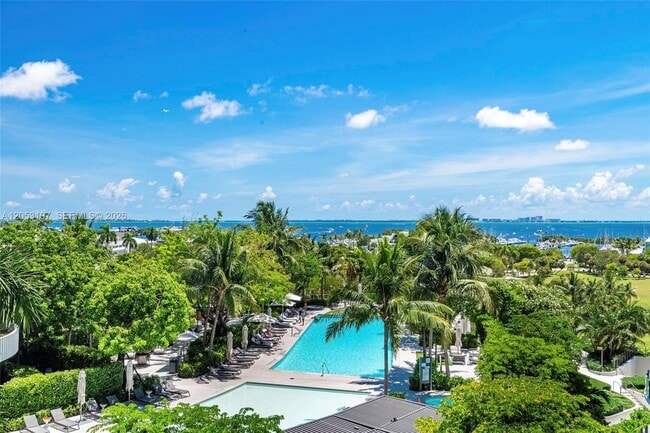 Building Photo - 2821 S Bayshore Dr Unit 7B