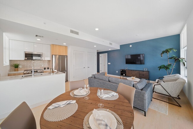 Luxury Apartments at 1818 Park