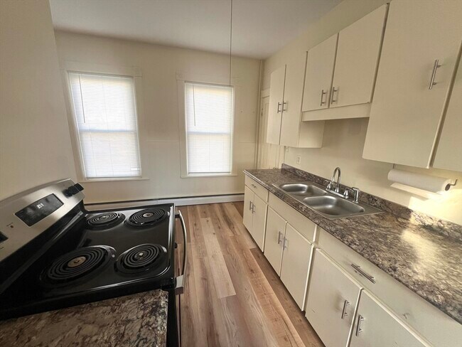 Photo - 14 Richmond St Apartment Unit 1