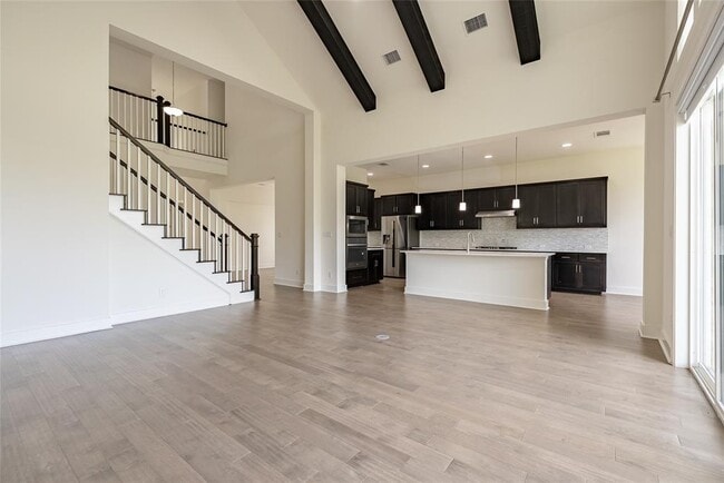 Photo - 212 Eiglehart Rd