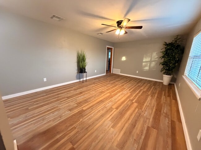 Photo - 2530 Baylor Ave