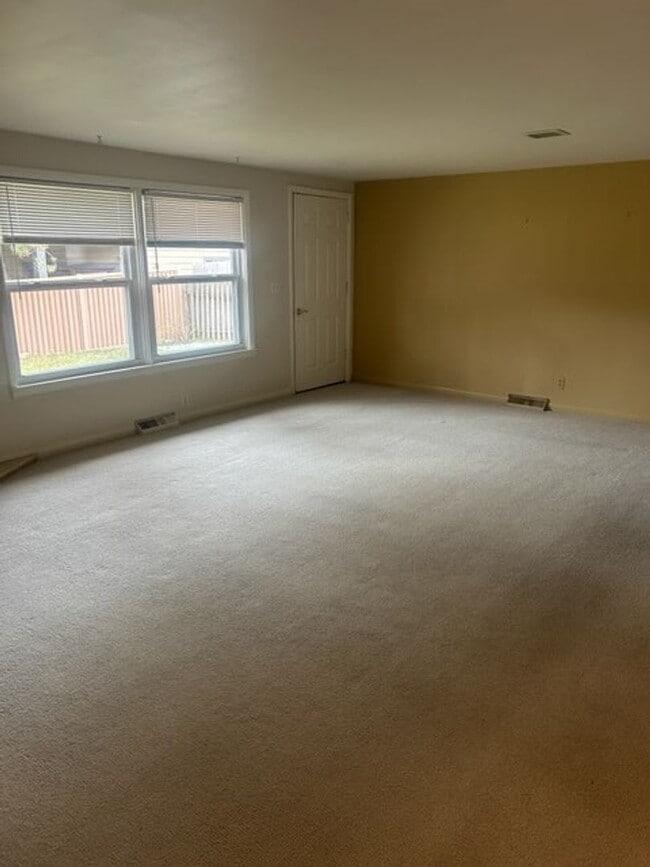 Photo - 3 Bedroom, 1 Bath home located in Glenwood Springs.