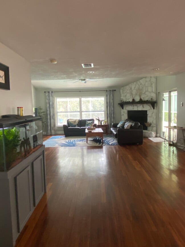 Photo - 3317 Foxridge Cir